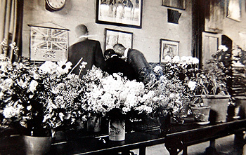 Flower Show in the school in 1925 [X504/1]